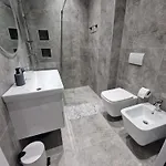 Joel Family Apartment's Center アパート ゴーレム