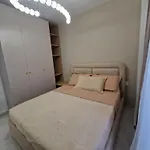 Joel Family Apartment's Center Daire