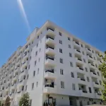 Joel Family Apartment's Center アパート ゴーレム