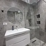 アパート Joel Family Apartment's Center *