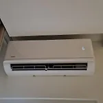 アパート Joel Family Apartment's Center ゴーレム