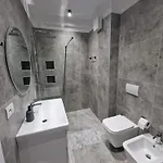 Joel Family Apartment's Center Daire *