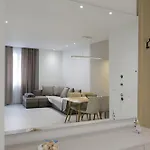 Joel Family Apartment's Center アパート ゴーレム