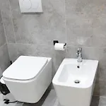 Joel Family Apartment's Center アパート