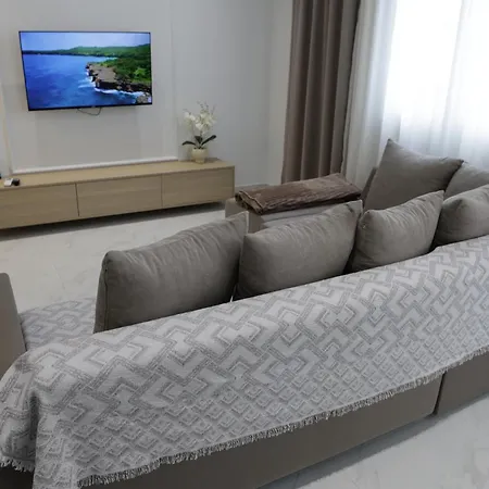 Joel Family Apartment's Center アパート *
