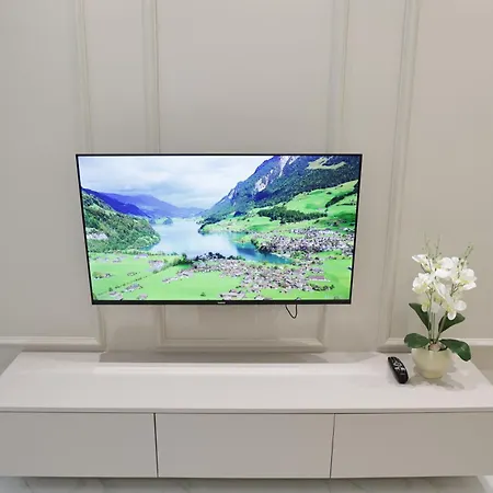 Joel Family Apartment's Center アパート ゴーレム