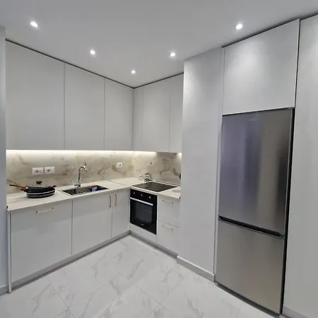 Joel Family Apartment's Center * Golem (Tirana)