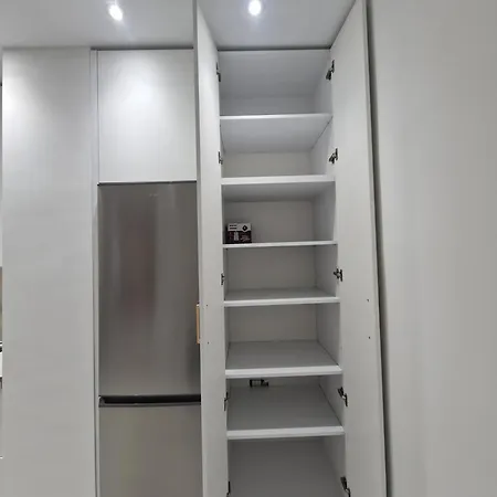 Joel Family Apartment's Center * غوليم