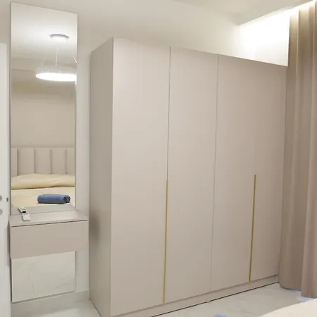 Joel Family Apartment's Center Lägenhet Golem (Tirana)