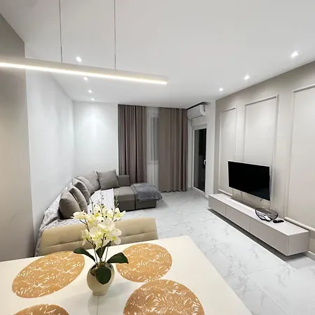 شقة Joel Family Apartment's Center *