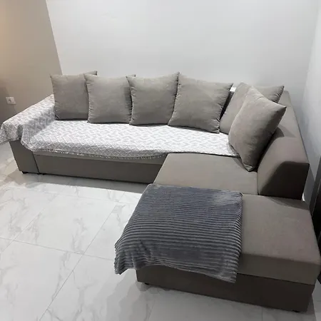 Joel Family Apartment's Center * غوليم