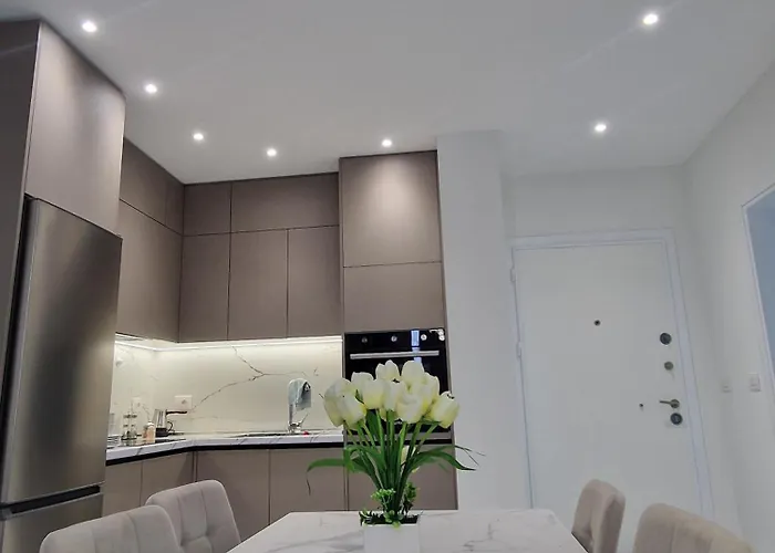 Joel Family Apartment's Center Apartament