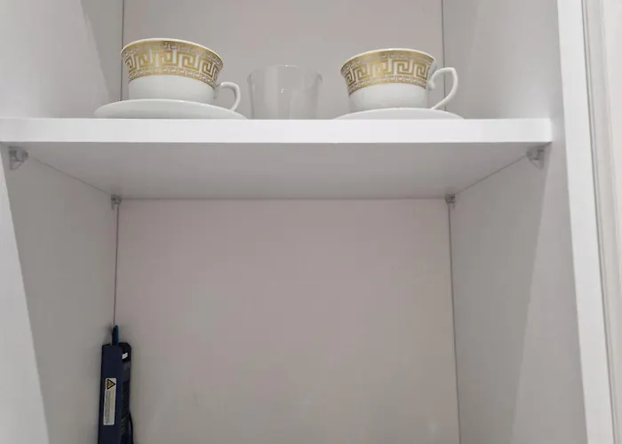 Joel Family Apartment's Center Apartament Golem (Tirana)