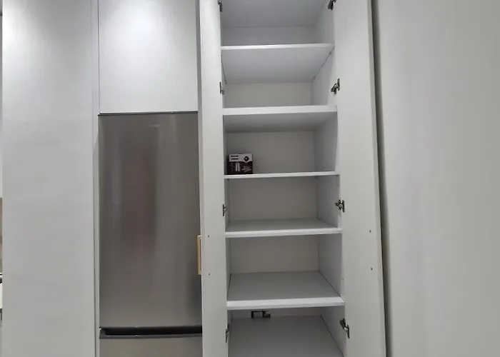 Joel Family Apartment's Center * Golem (Tirana)
